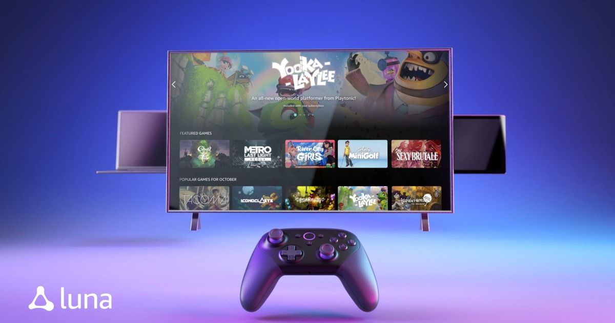 Un televisore mostra la schermata iniziale di Amazon Luna affiancato da un controller da gioco wireless.